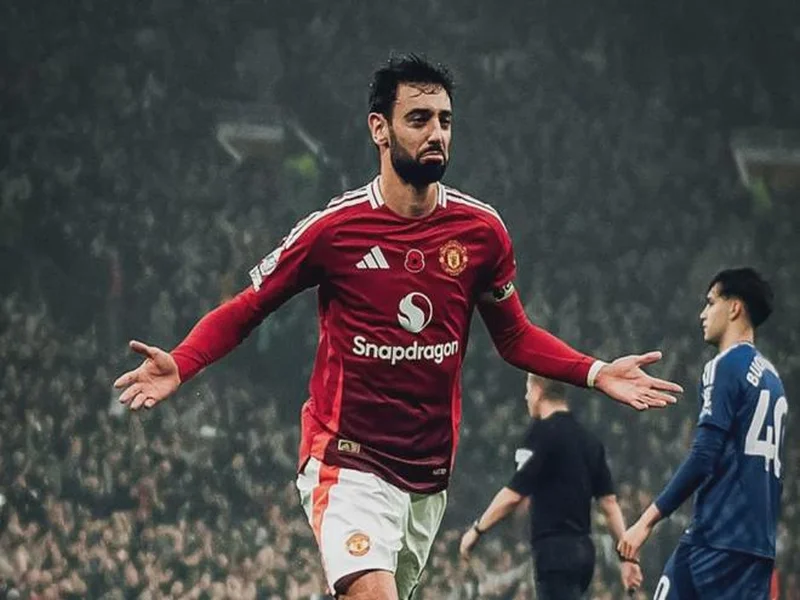 廷贝尔：不觉得埃泽上演帽子戏法是偶然，这家伙一直都很努力